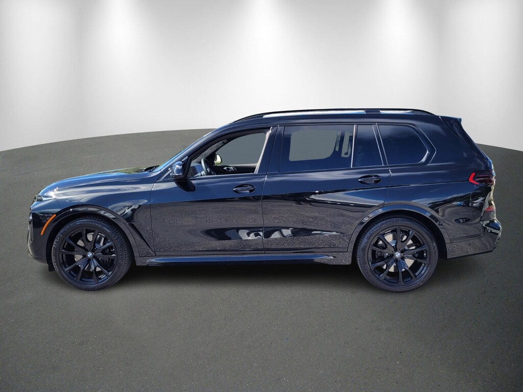 New 2025 BMW X7 M60i SUV