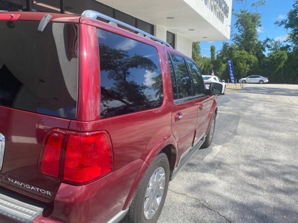 Used 2004 Lincoln Navigator SUV