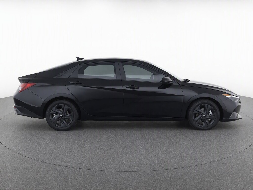 Used 2023 Hyundai Elantra SEL Sedan