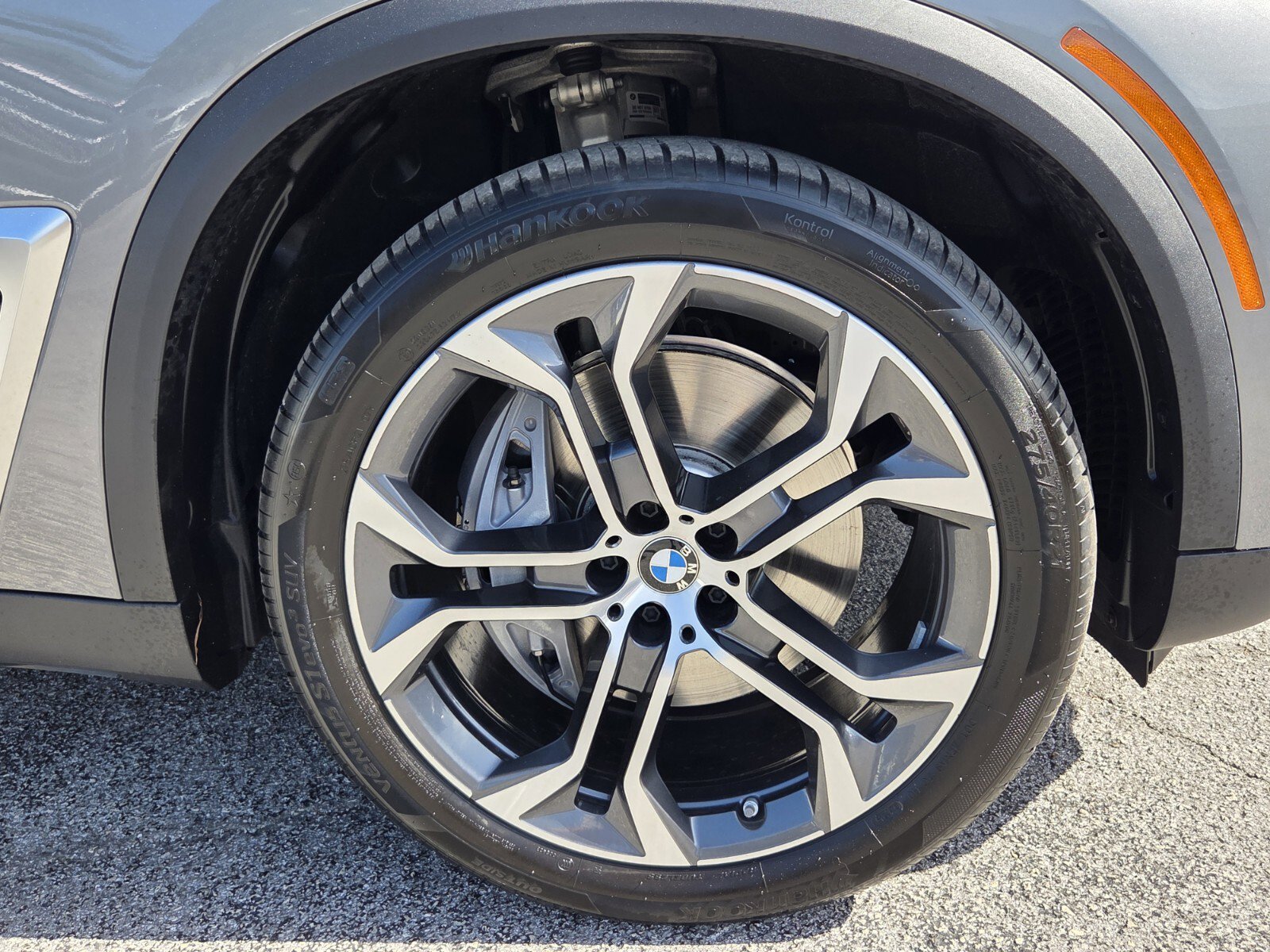 2026 BMW X5 50e - Photo 9