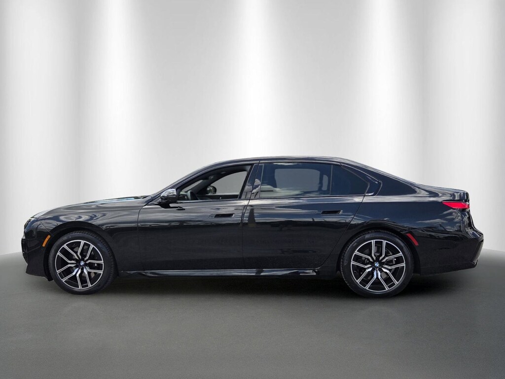 Used 2023 BMW 740i Sedan