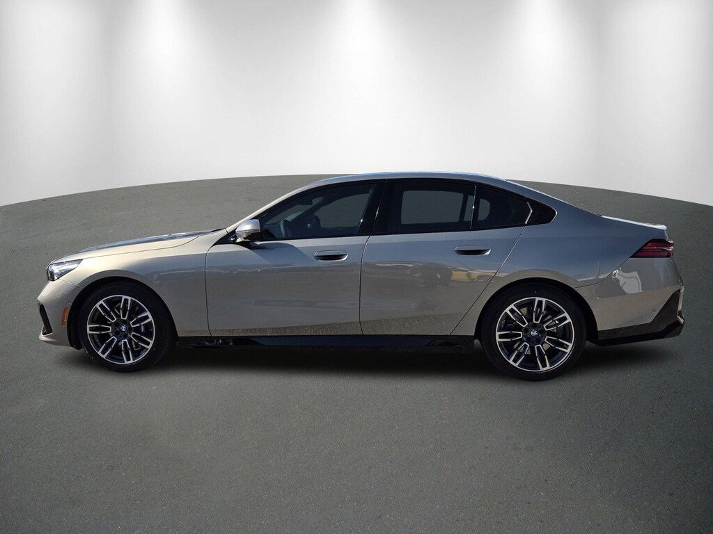 New 2026 BMW 530i Sedan