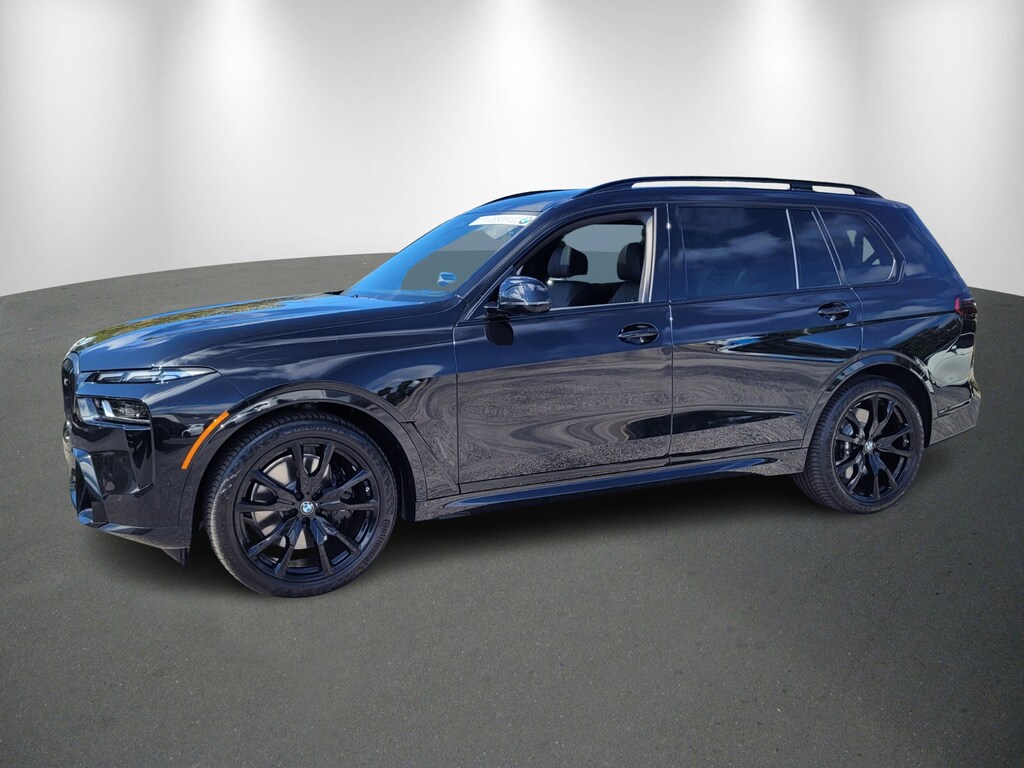 New 2025 BMW X7 M60i SUV