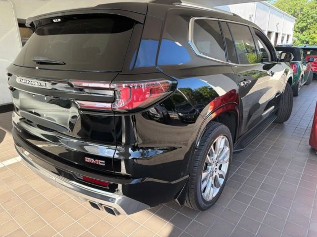 Used 2024 GMC Acadia Denali SUV