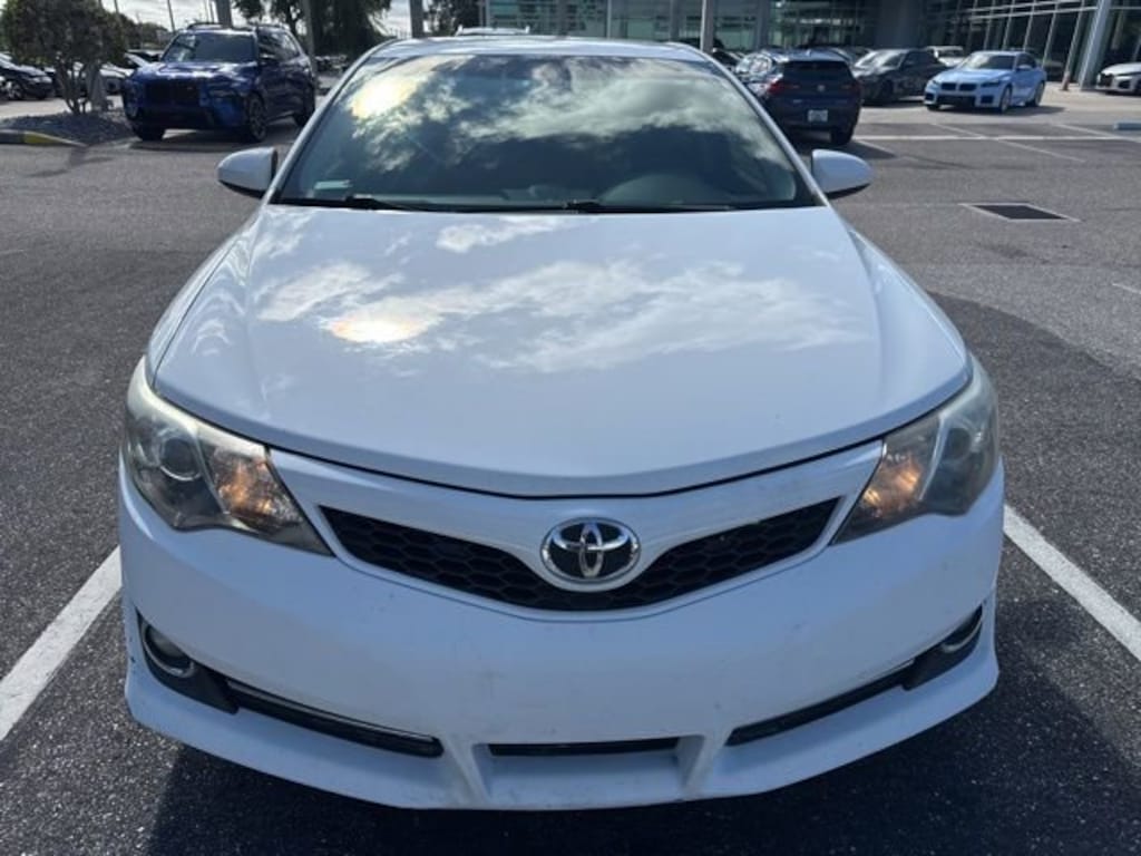 Used 2013 Toyota Camry SE Sedan