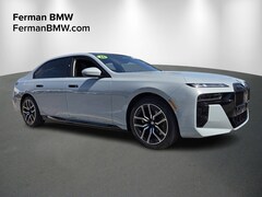 2026 BMW 750e xDrive Sedan