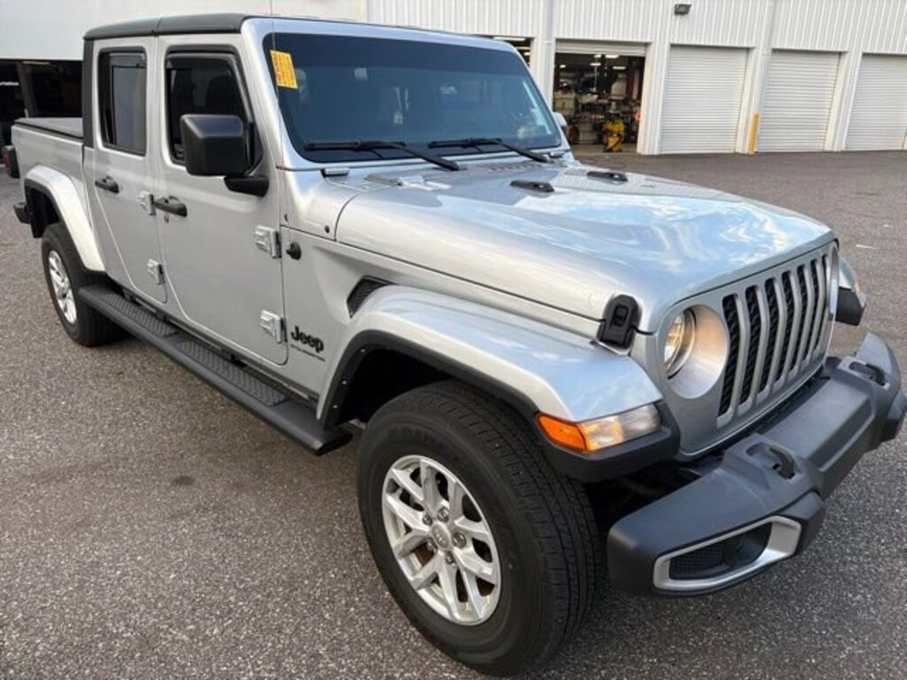 Used 2023 Jeep Gladiator Sport Truck Crew Cab