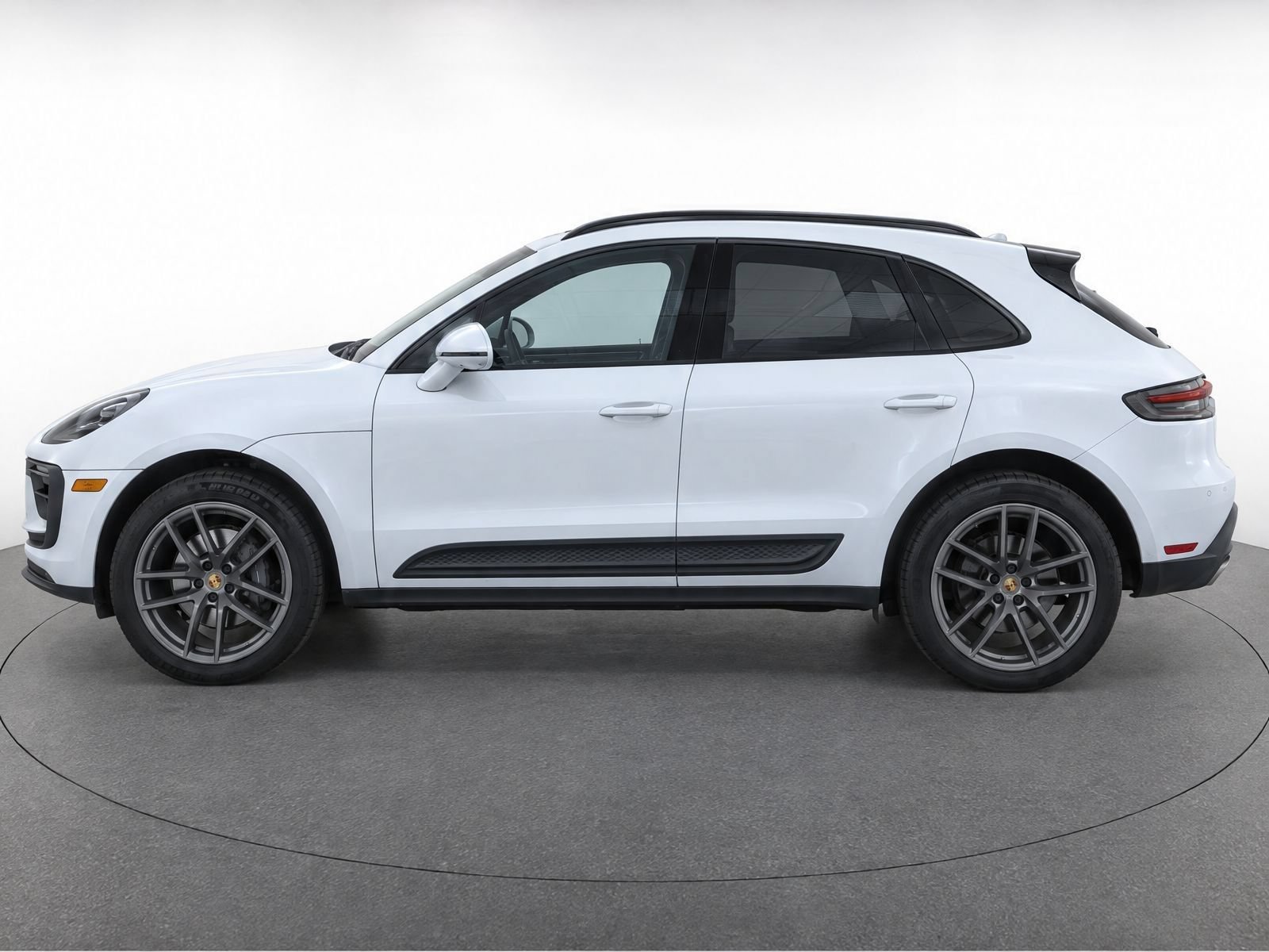 Used 2022 Porsche Macan SUV
