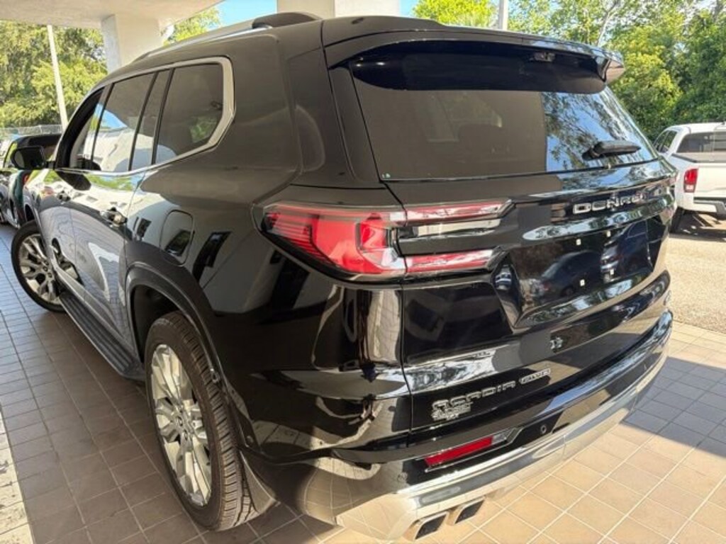 Used 2024 GMC Acadia Denali SUV