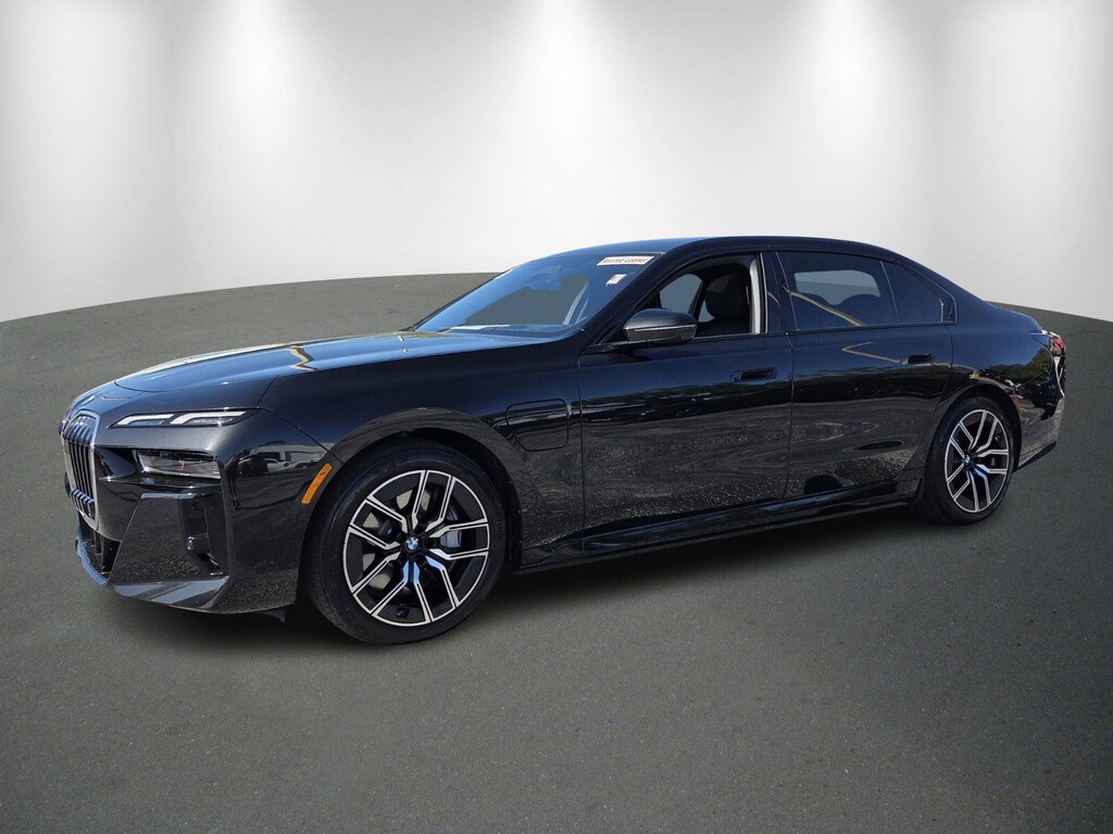 New 2025 BMW 750e xDrive Sedan