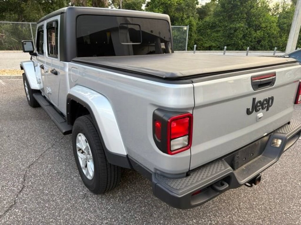 Used 2023 Jeep Gladiator Sport Truck Crew Cab
