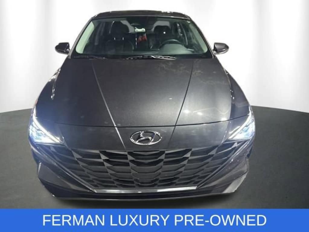 Used 2023 Hyundai Elantra Limited Sedan