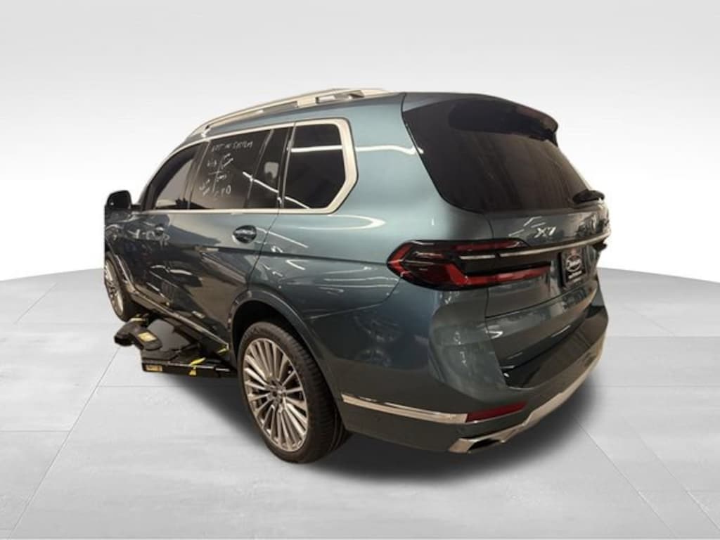 Used 2024 BMW X7 xDrive40i SUV