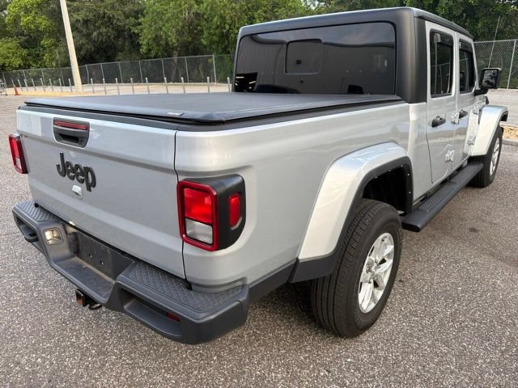 Used 2023 Jeep Gladiator Sport Truck Crew Cab