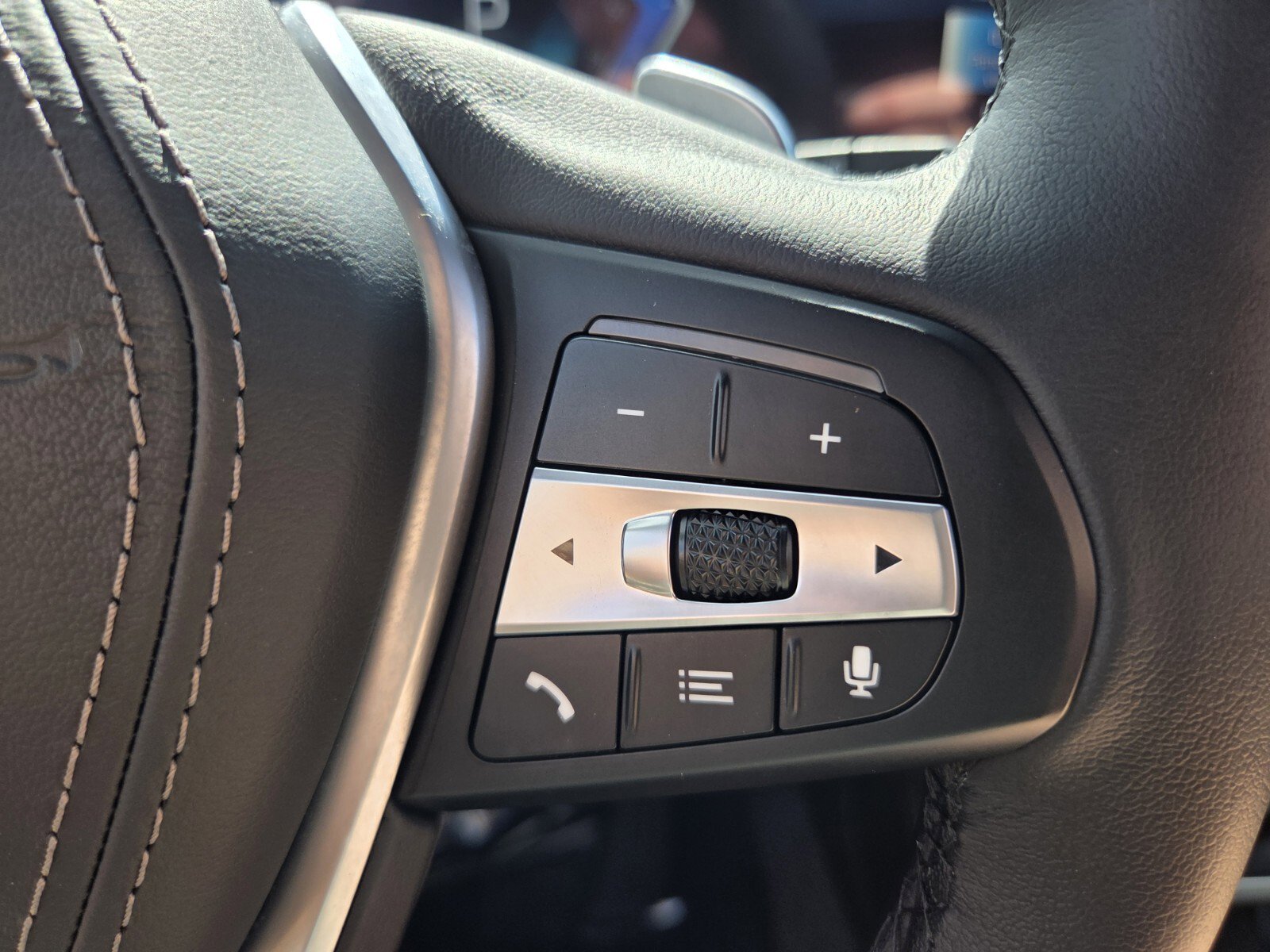 2026 BMW X5 50e - Photo 29