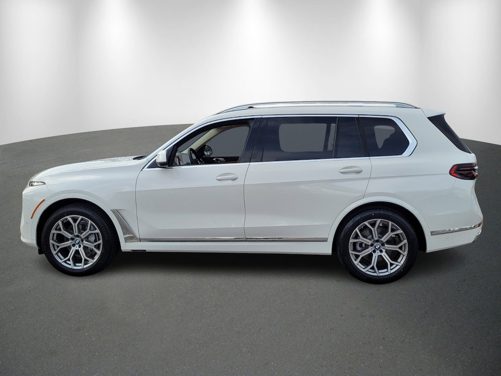 New 2026 BMW X7 xDrive40i SUV