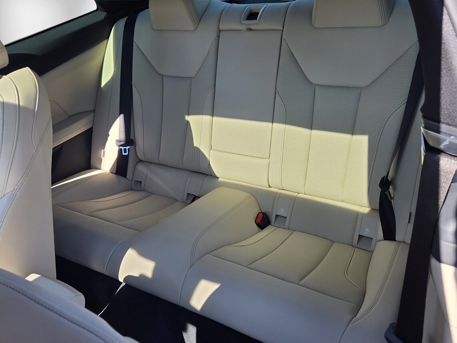 2026 BMW 4 Series 430i - Photo 11