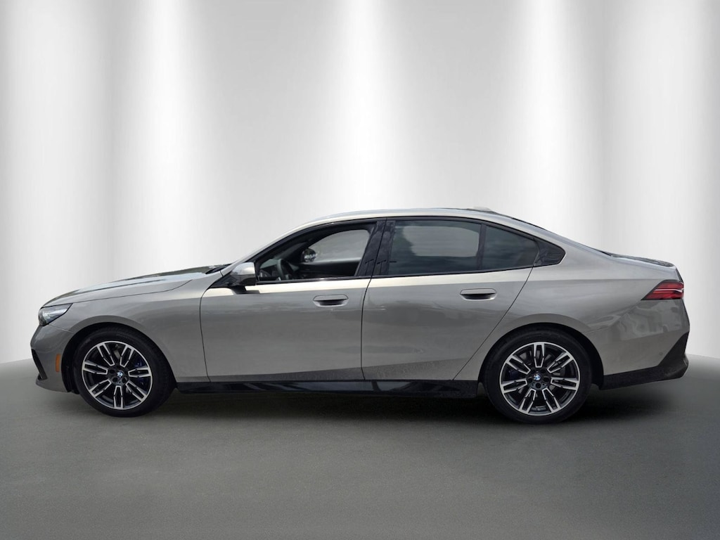 Used 2026 BMW 530i Sedan