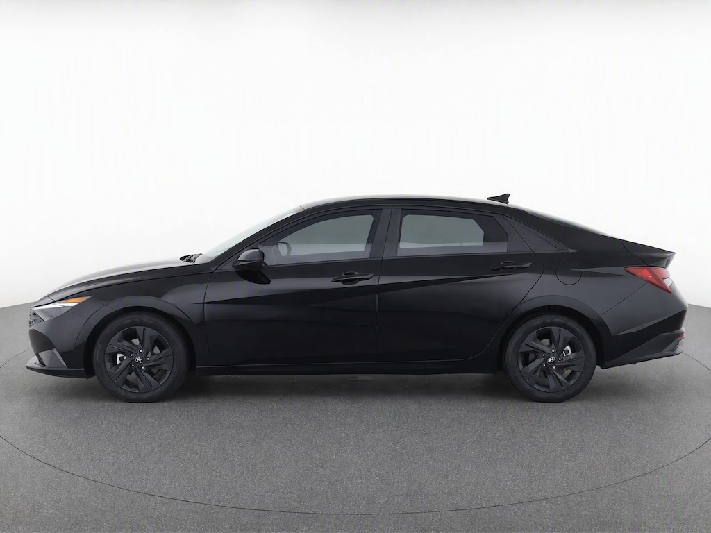 Used 2023 Hyundai Elantra SEL Sedan