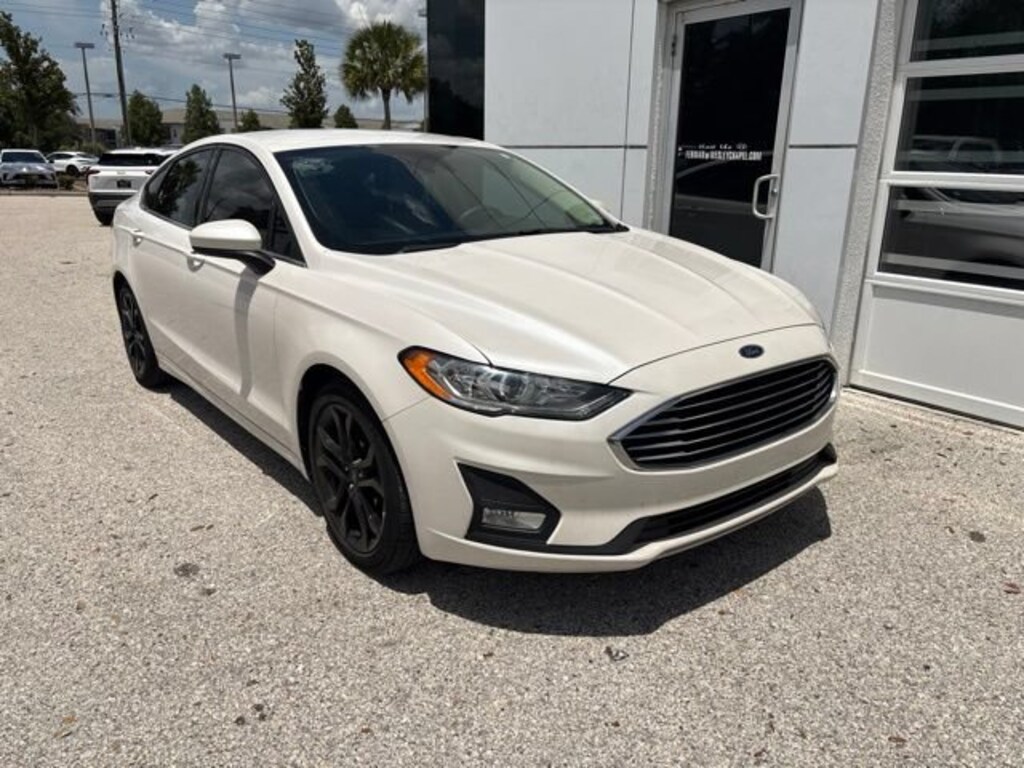 Used 2019 Ford Fusion SE Sedan