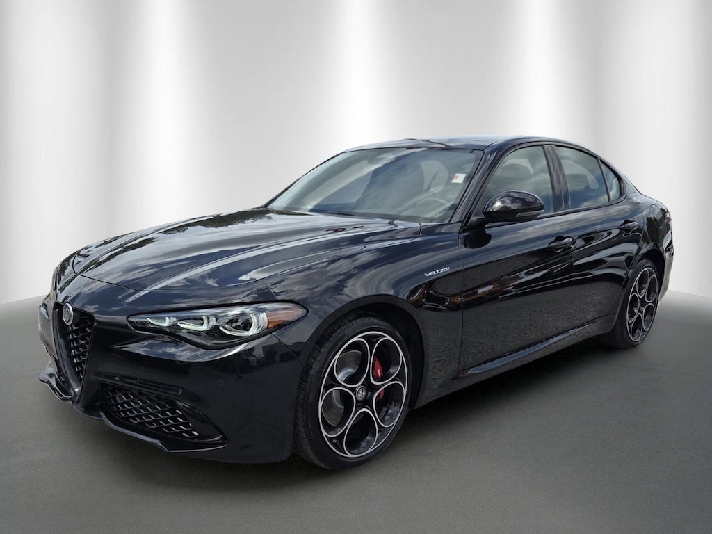 Certified 2025 Alfa Romeo Giulia Sedan
