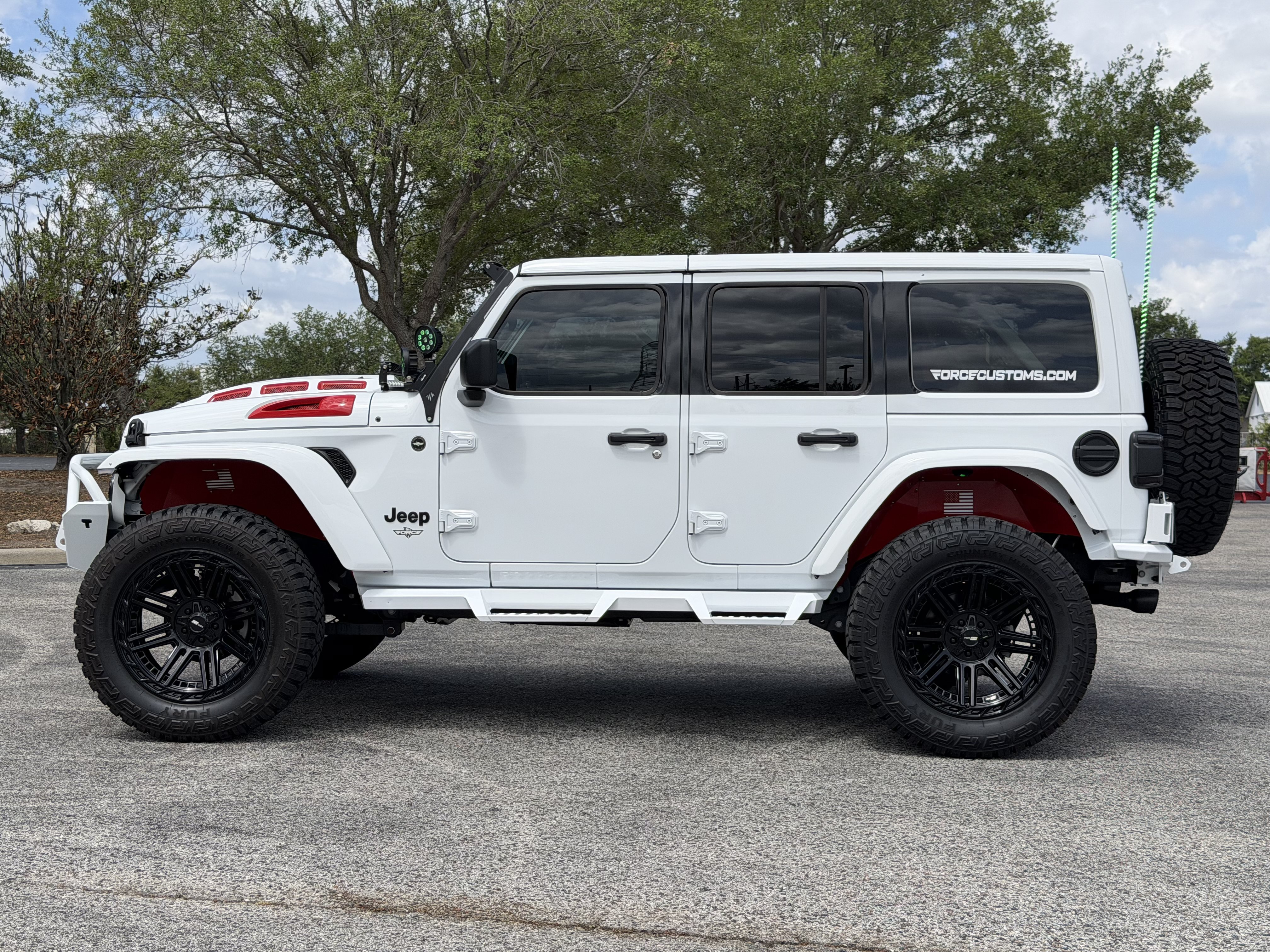 Used 2025 Jeep Wrangler Sahara SUV