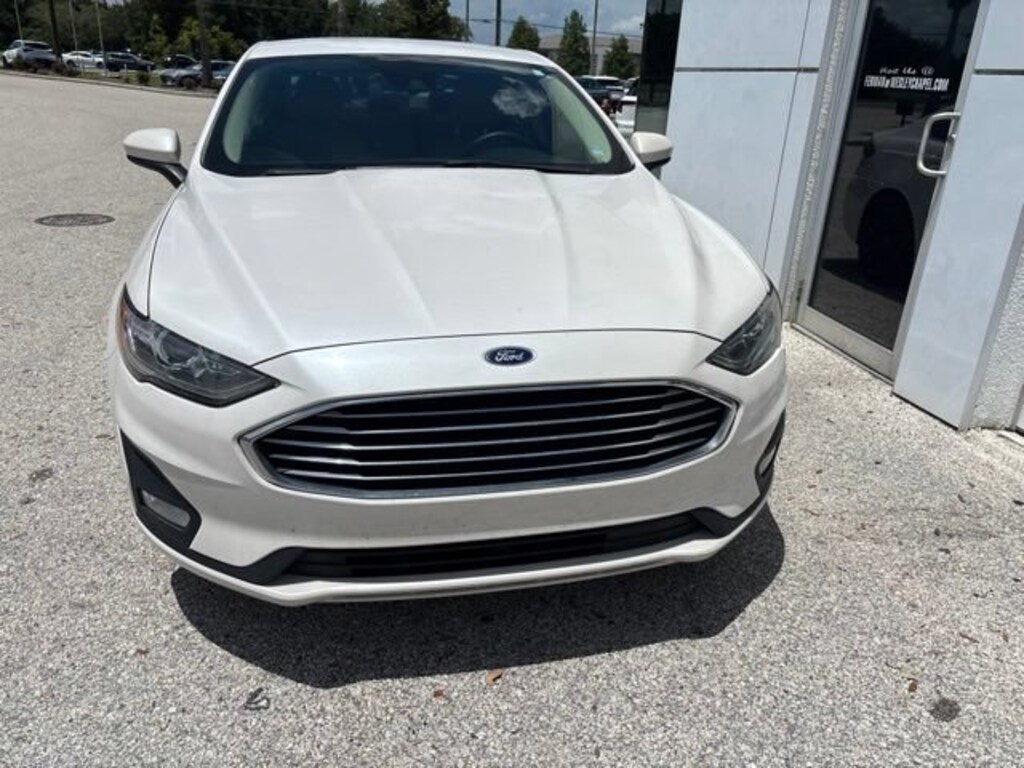 Used 2019 Ford Fusion SE Sedan