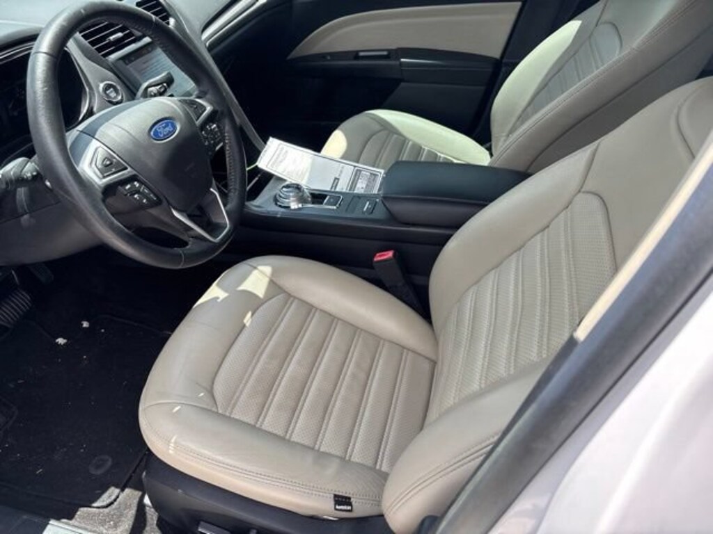 Used 2019 Ford Fusion SE Sedan