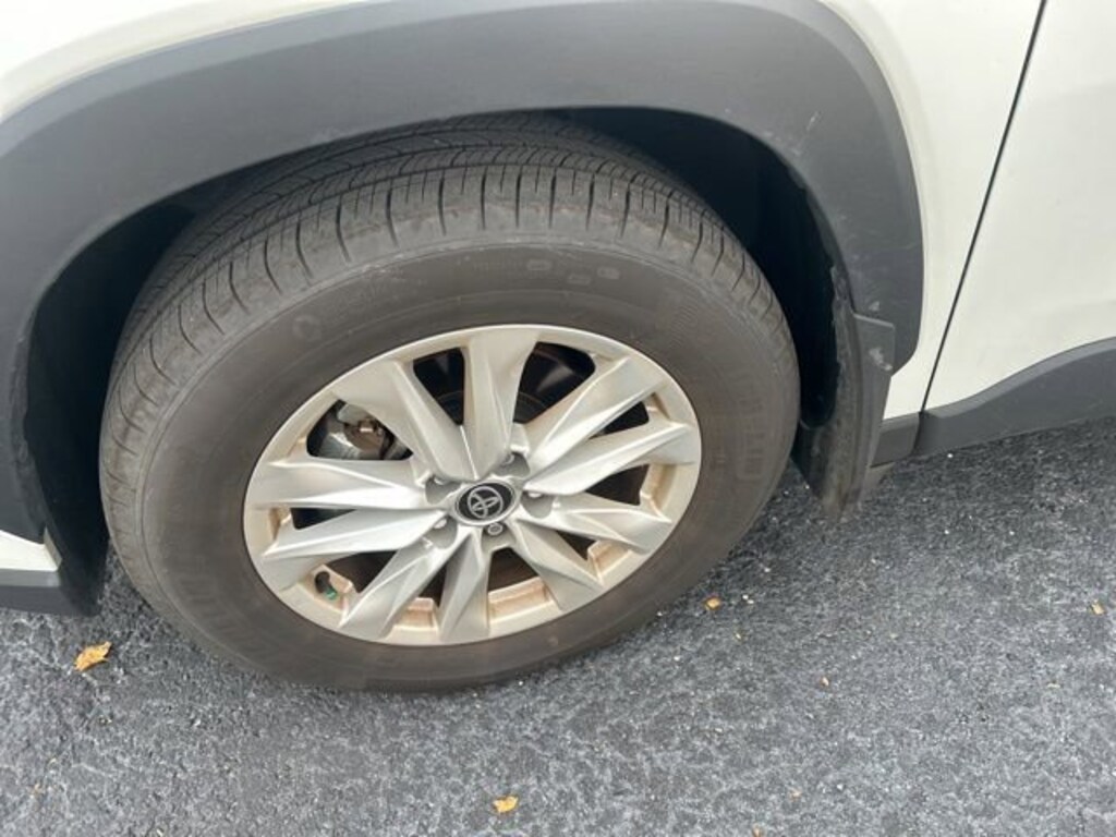 Used 2024 Toyota Corolla Cross LE SUV