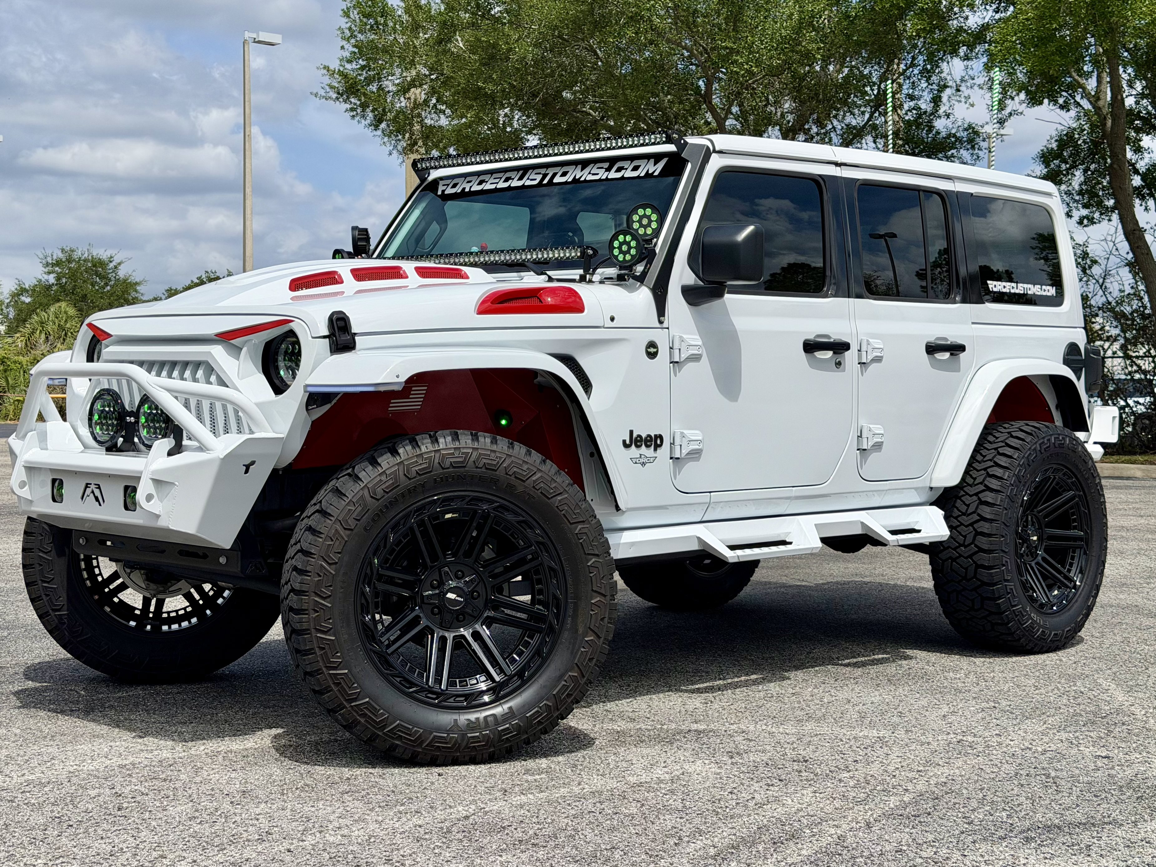 Used 2025 Jeep Wrangler Sahara SUV