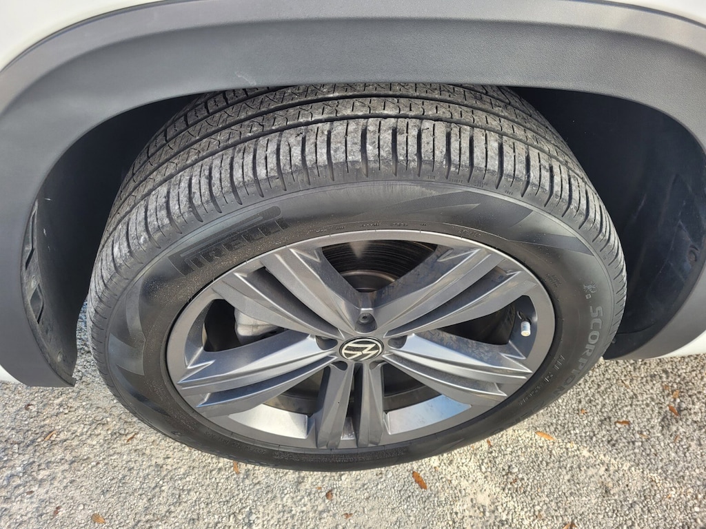 Used 2022 Volkswagen Atlas Cross Sport 2.0T SEL R-Line SUV