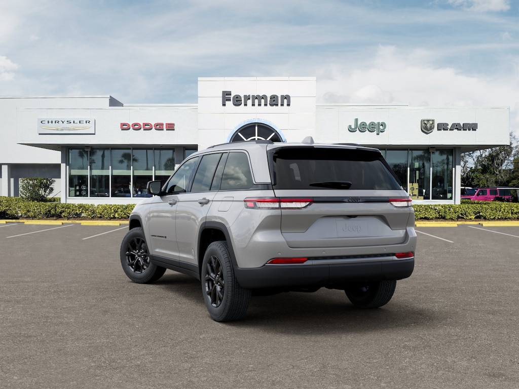 New 2026 Jeep Grand Cherokee Laredo SUV