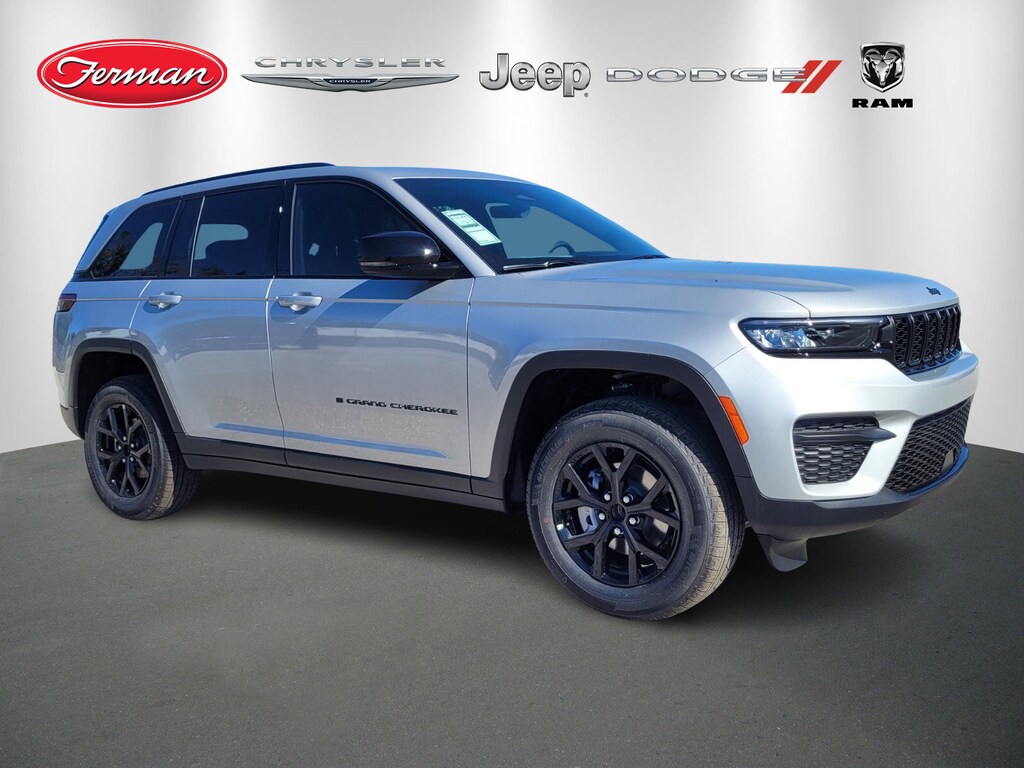 New 2025 Jeep Grand Cherokee Laredo SUV