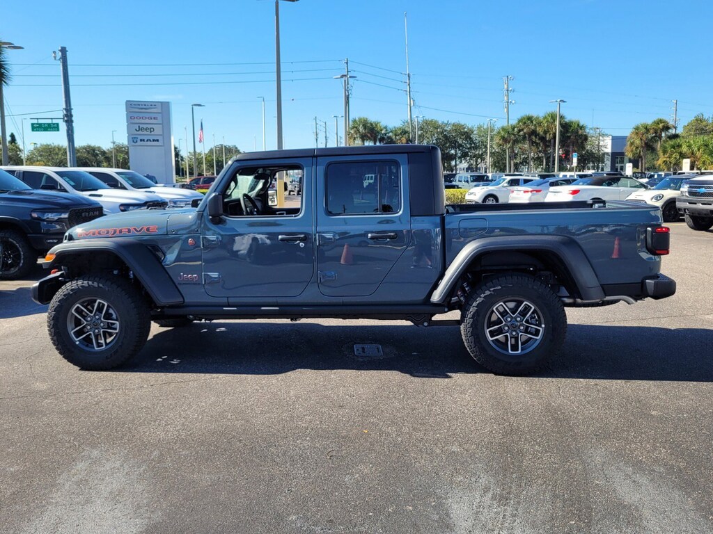 New 2025 Jeep Gladiator Mojave Truck Crew Cab