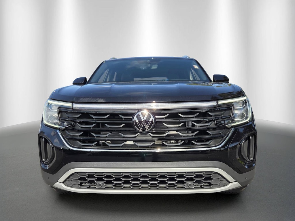 Used 2024 Volkswagen Atlas Cross Sport 2.0T SE w/Technology SUV
