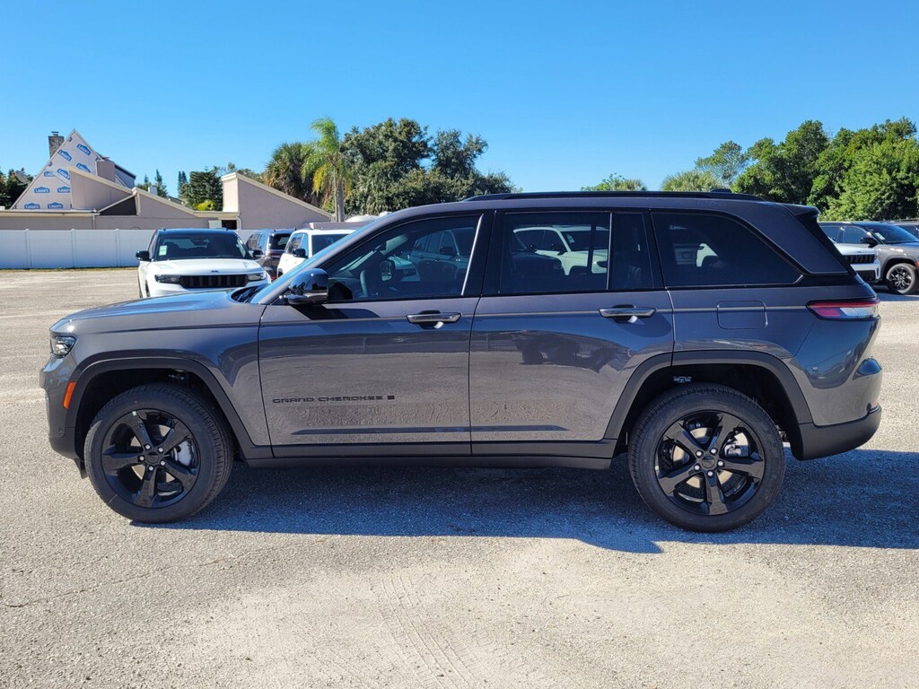 New 2025 Jeep Grand Cherokee Limited SUV