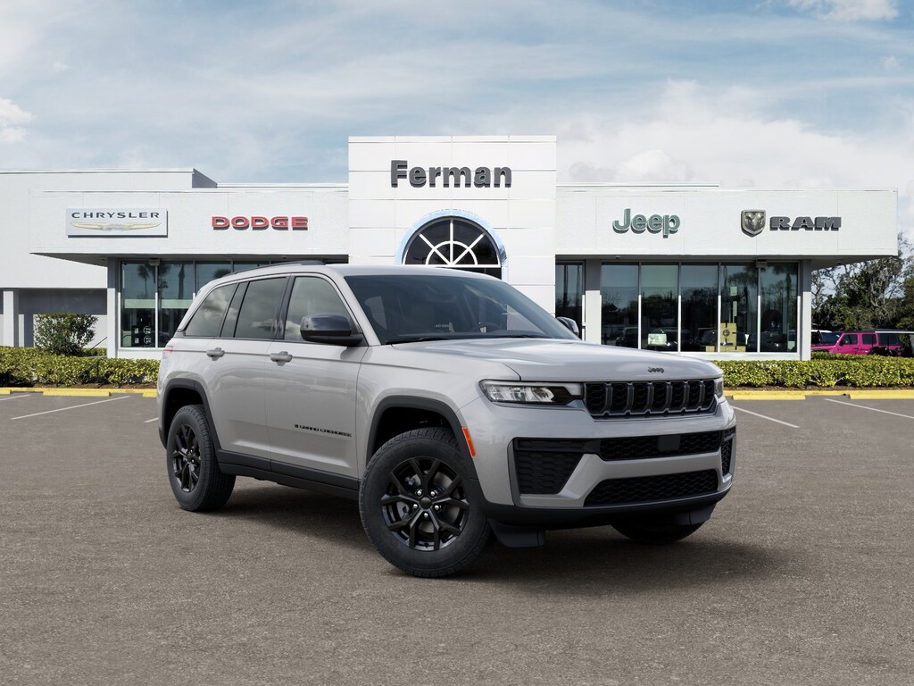 New 2026 Jeep Grand Cherokee Laredo SUV