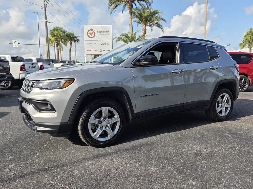 Used 2024 Jeep Compass Latitude SUV