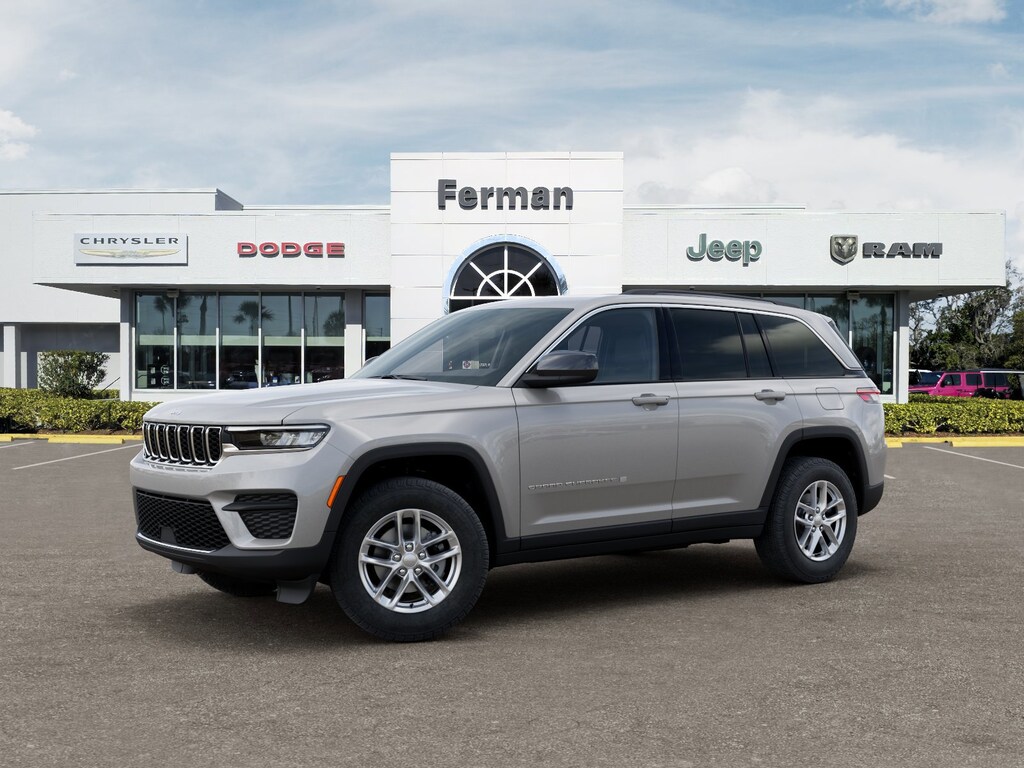 New 2026 Jeep Grand Cherokee Laredo SUV