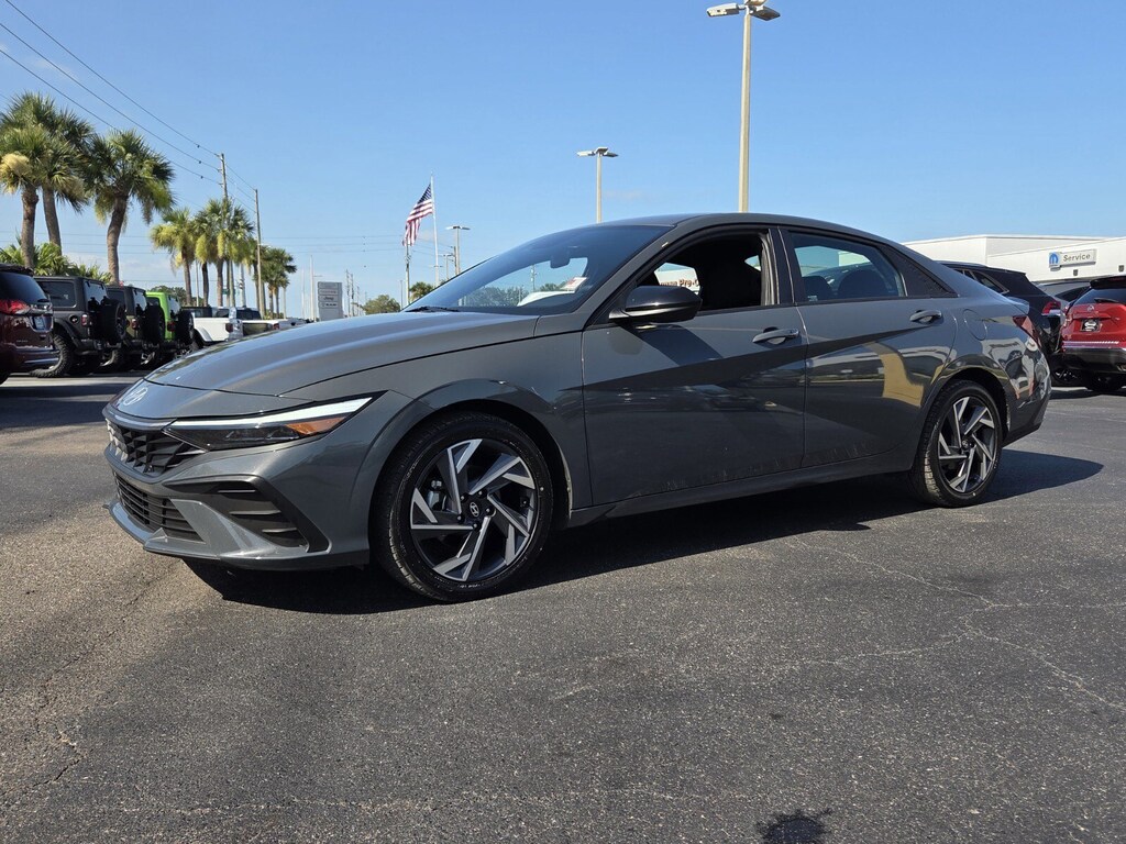 Used 2025 Hyundai Elantra SEL Sport Sedan