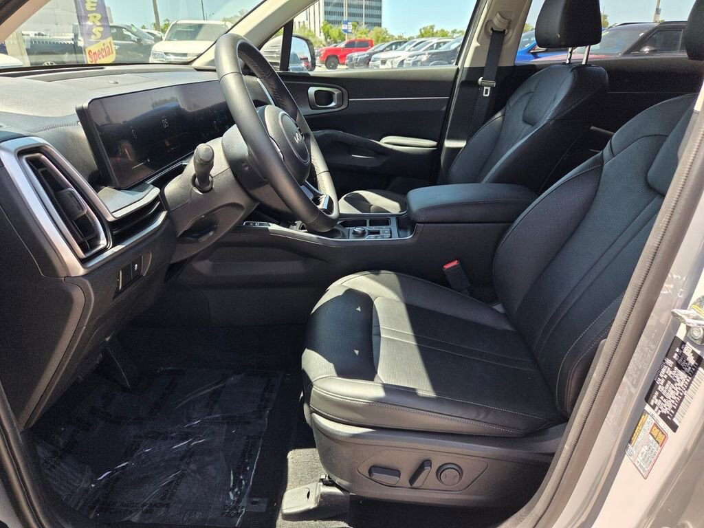 Used 2024 Kia Sorento S SUV
