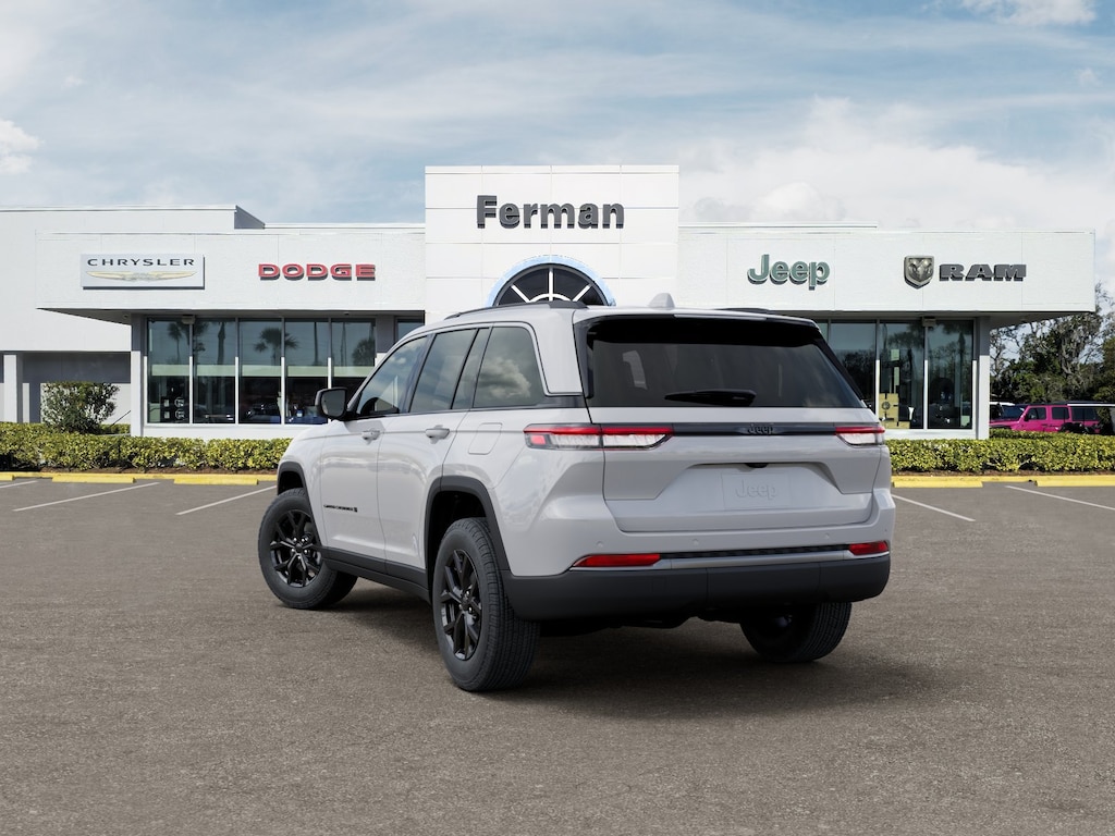 New 2026 Jeep Grand Cherokee Laredo SUV
