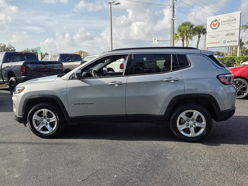 Used 2024 Jeep Compass Latitude SUV