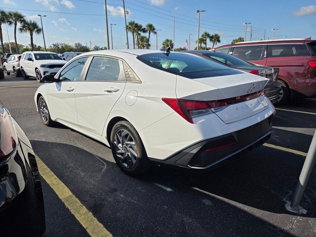 Used 2024 Hyundai Elantra SEL Sedan