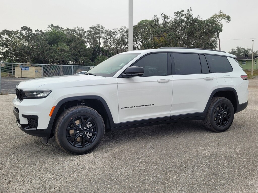 New 2025 Jeep Grand Cherokee L Laredo SUV