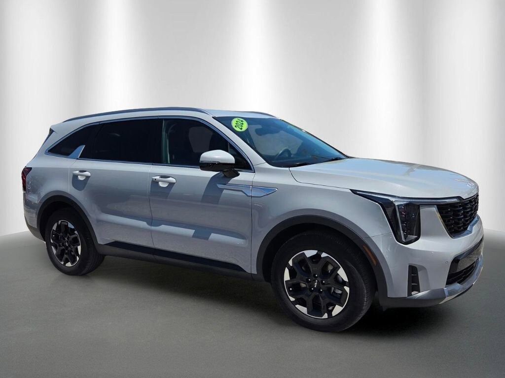Used 2024 Kia Sorento S SUV