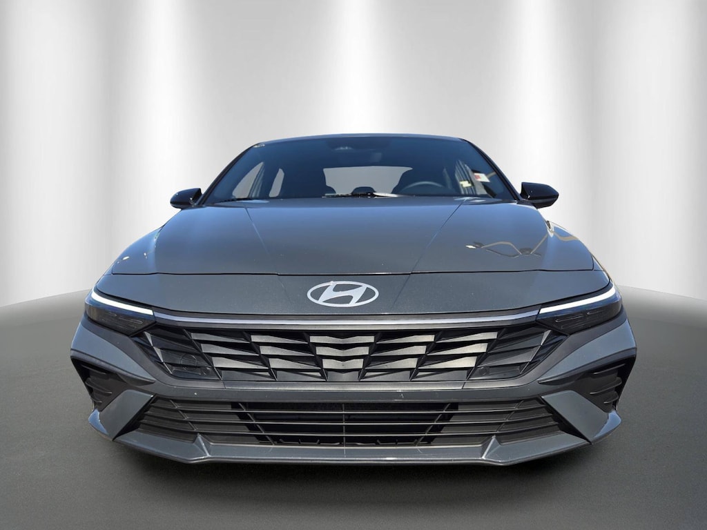 Used 2025 Hyundai Elantra SEL Sport Sedan