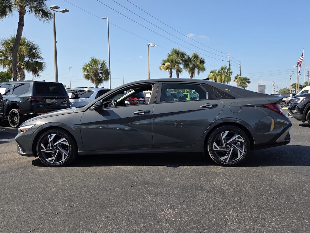 Used 2025 Hyundai Elantra SEL Sport Sedan
