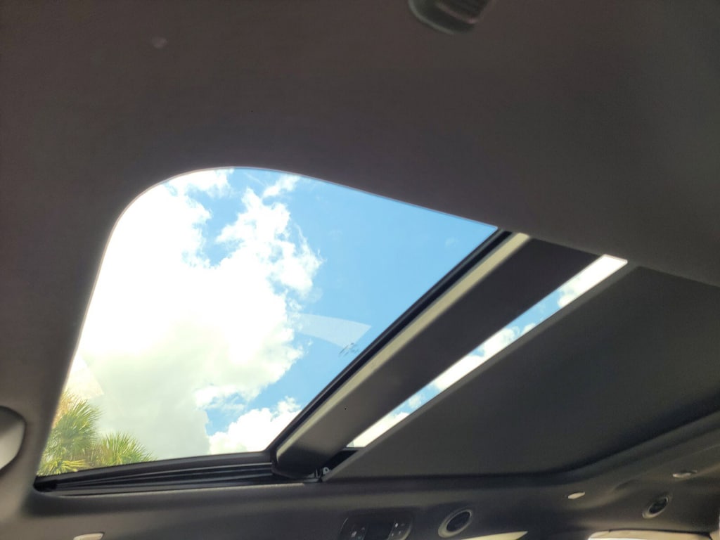 New 2026 Chrysler Pacifica Limited Van Passenger Van