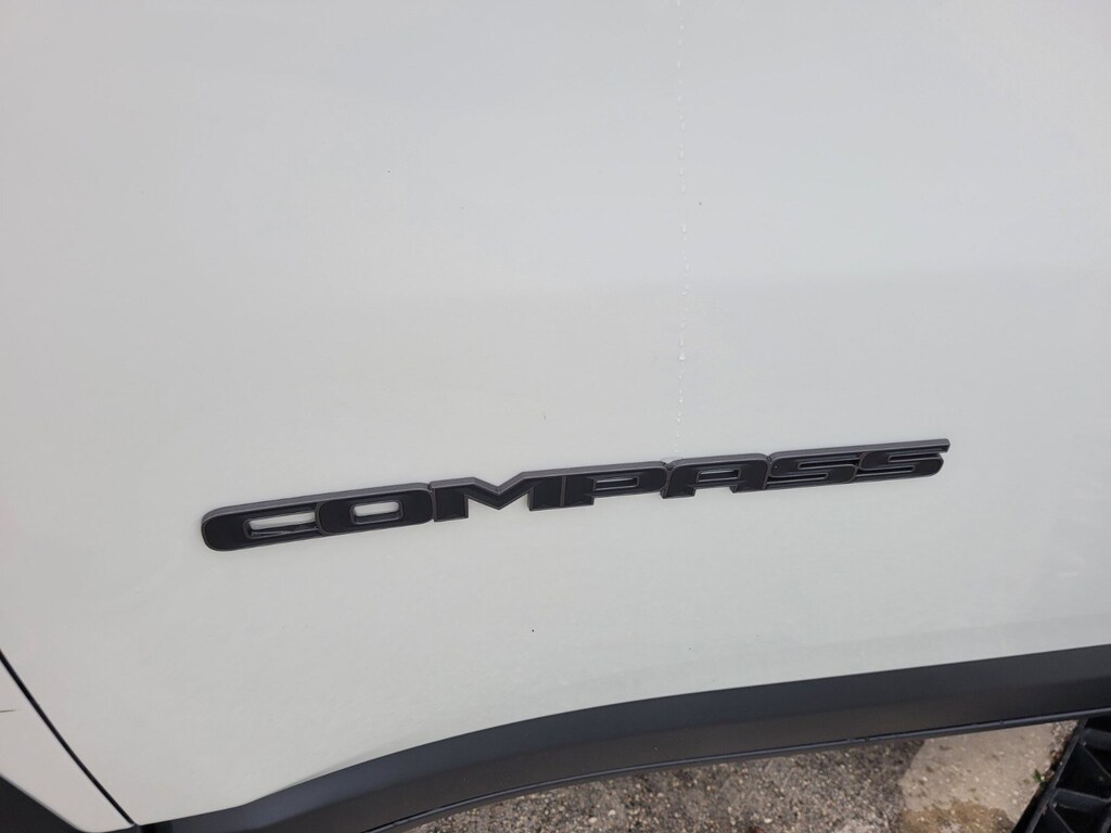 New 2026 Jeep Compass Latitude SUV